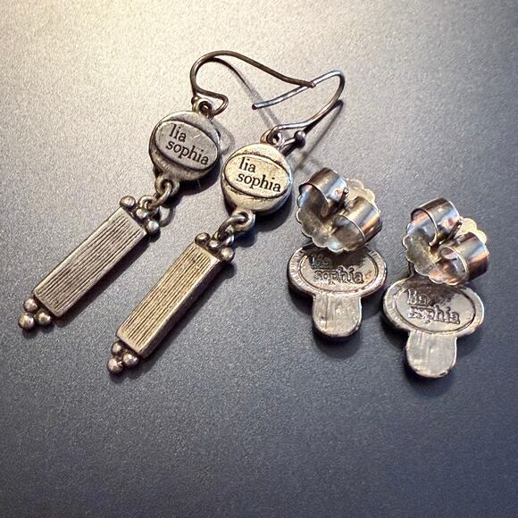 Pair of Vintage Lia Sophia Silver Tone Earrings - Picture 4 of 8